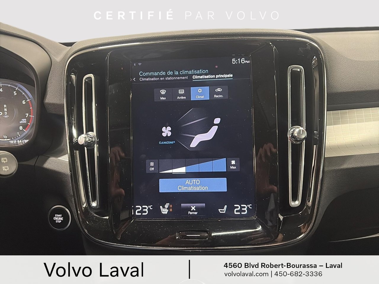 2022 Volvo XC40 - Image 24