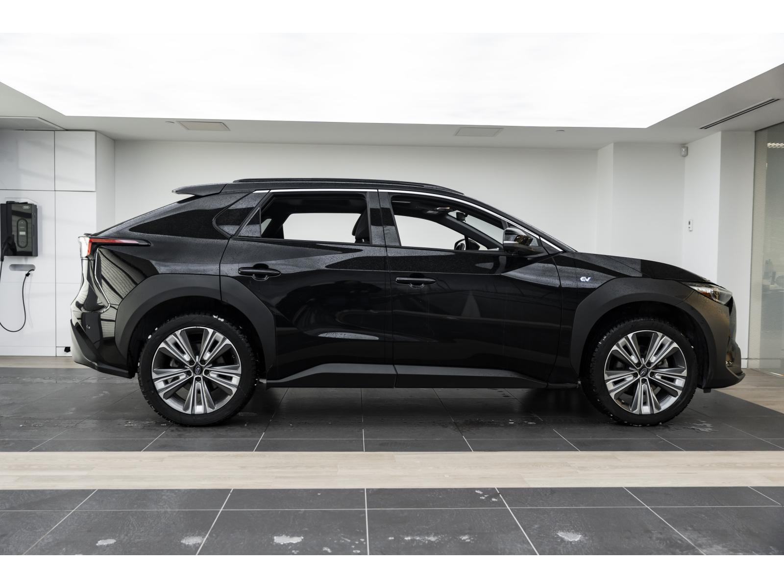 2024 Subaru Solterra - Image 28