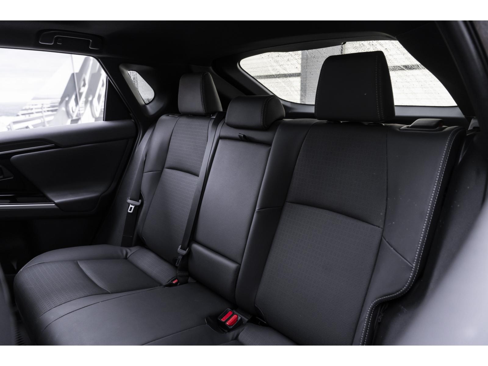 2024 Subaru Solterra - Image 34