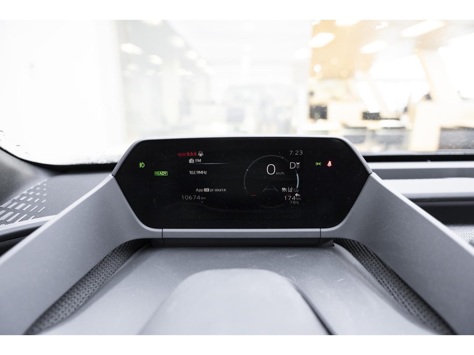 2024 Subaru Solterra - Image 41