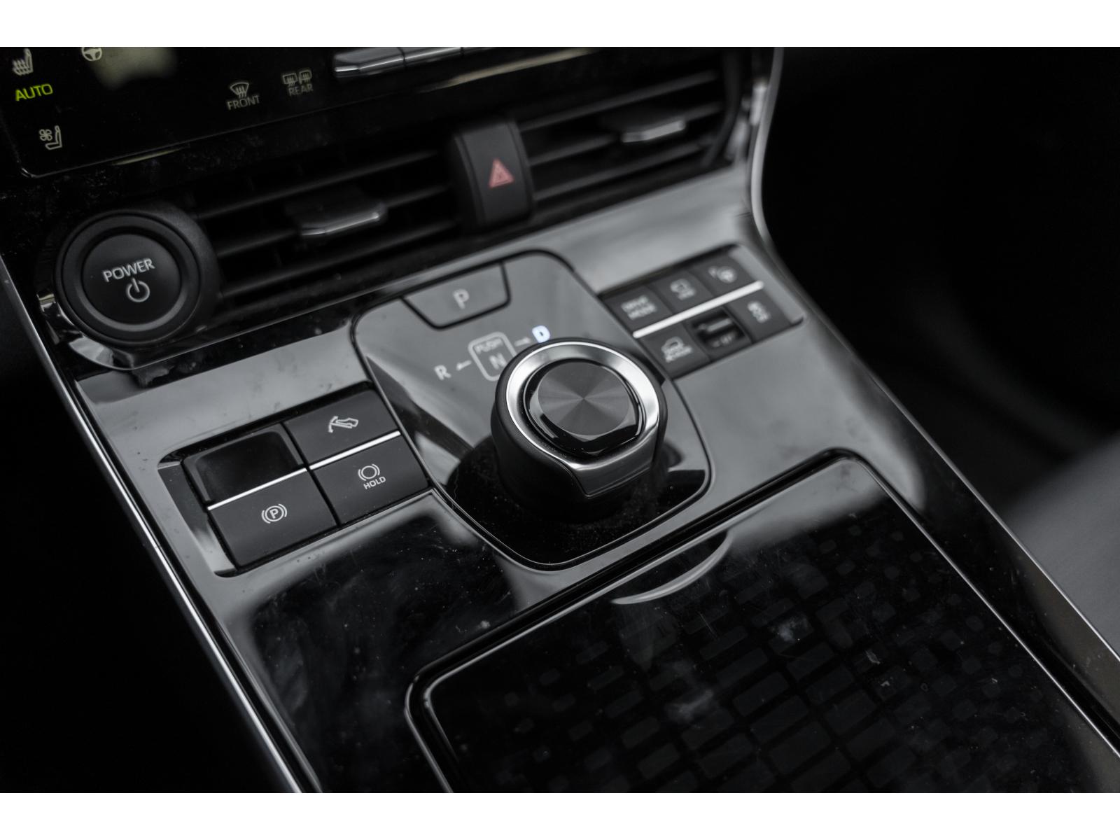 2024 Subaru Solterra - Image 42