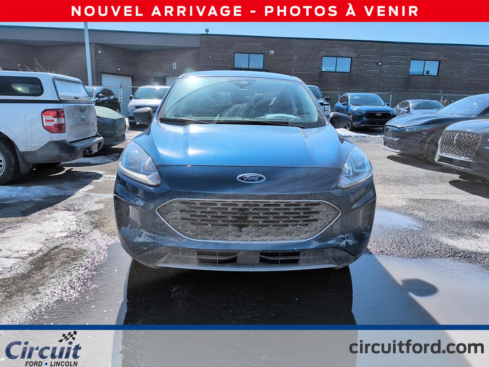 2022 Ford Escape Plug-in Hybrid - Image 2