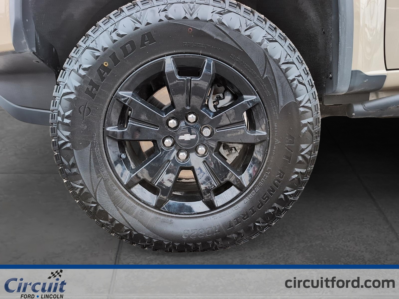 2022 Chevrolet Colorado - Image 8