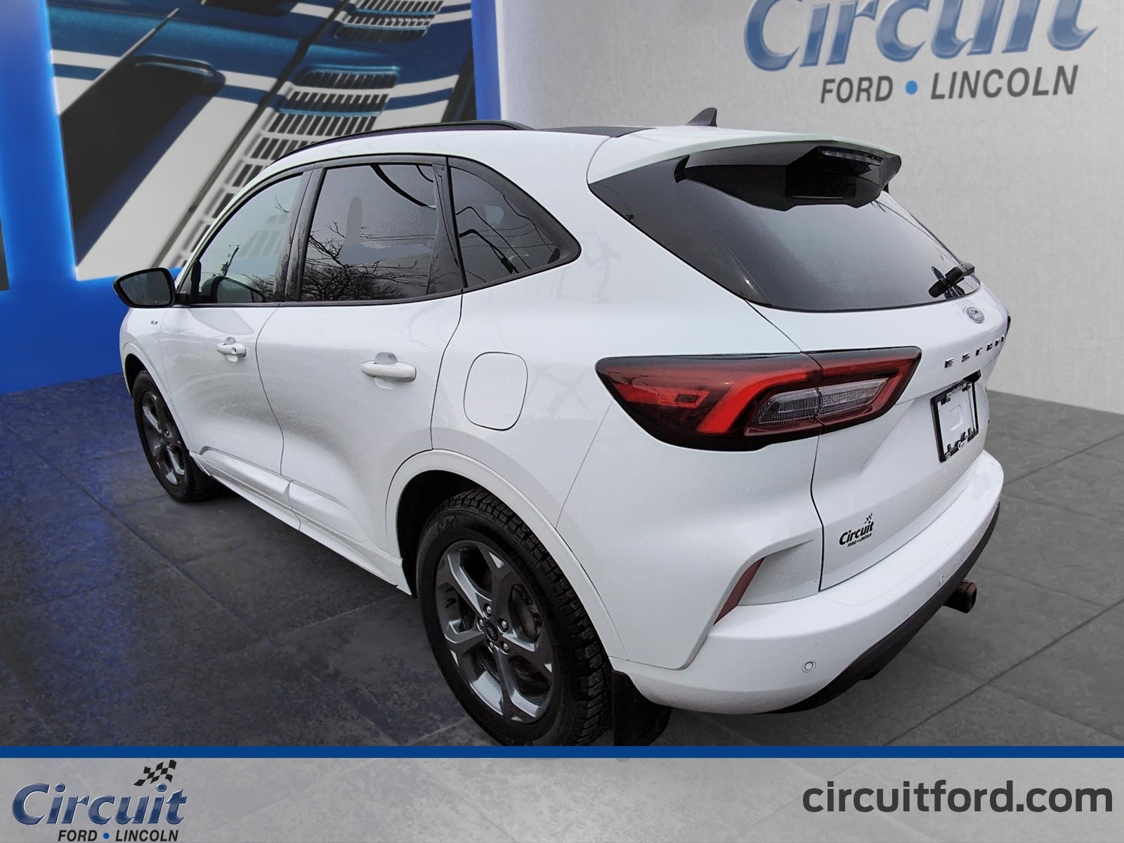 2023 Ford Escape - Image 5