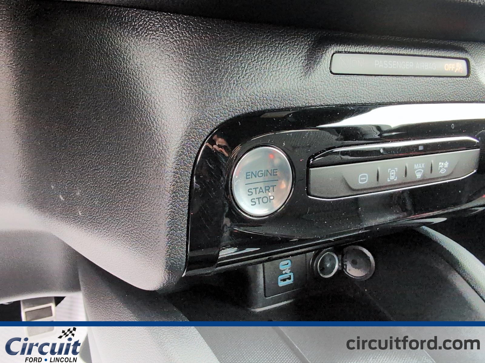 2023 Ford Escape - Image 8