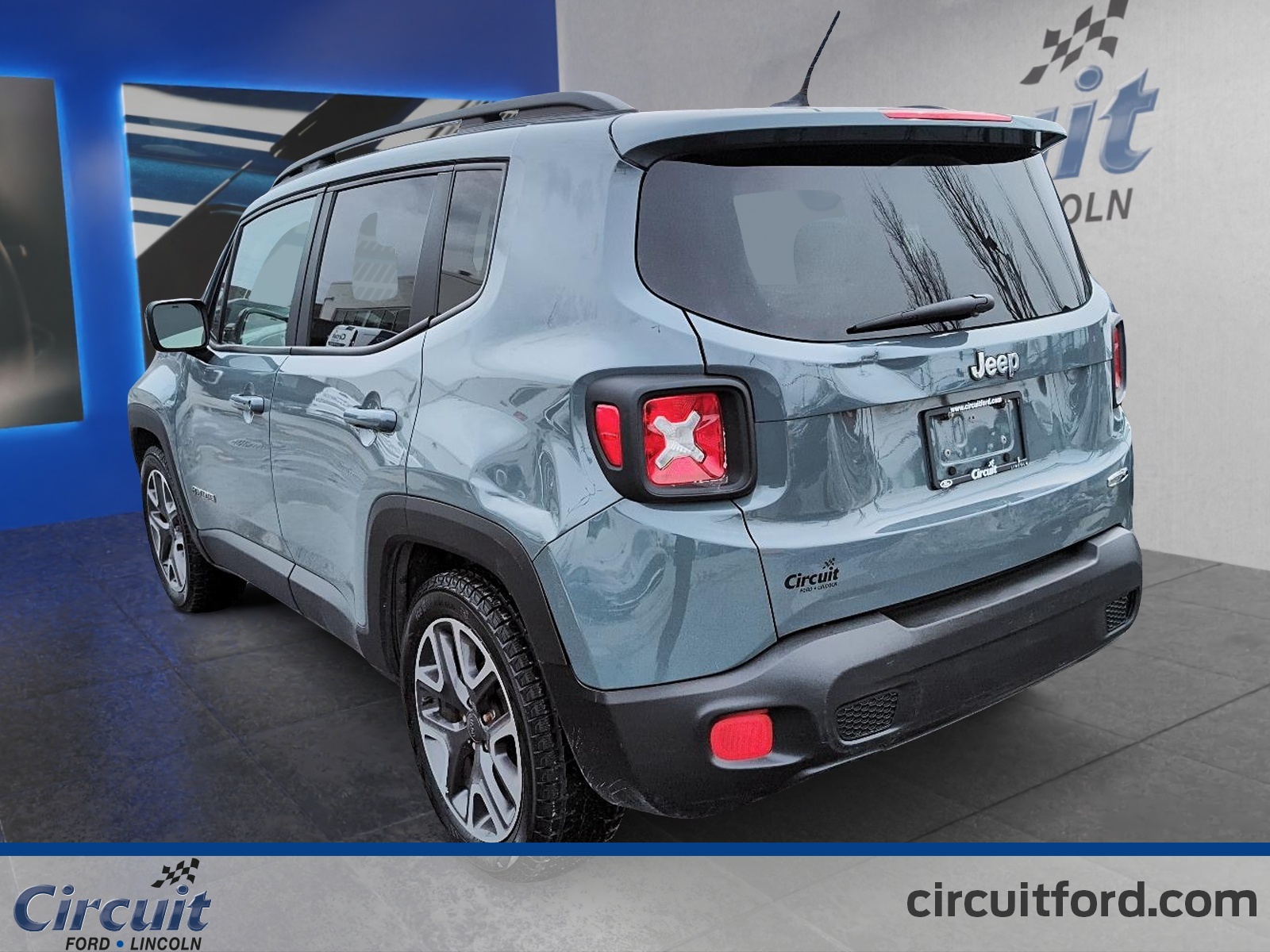 2017 Jeep Renegade - Image 5