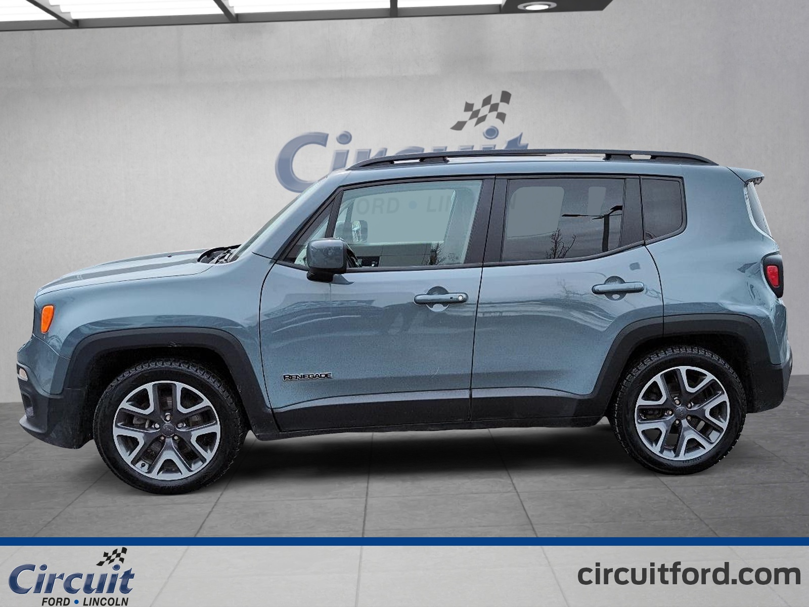 2017 Jeep Renegade - Image 6