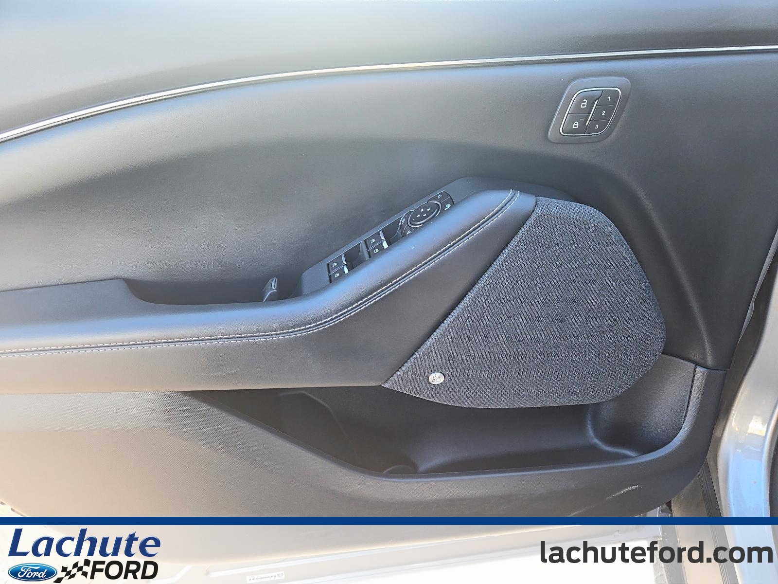 2021 Ford Mustang Mach-E - Image 12