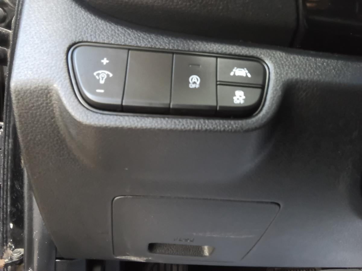 2023 Kia Seltos - Image 21