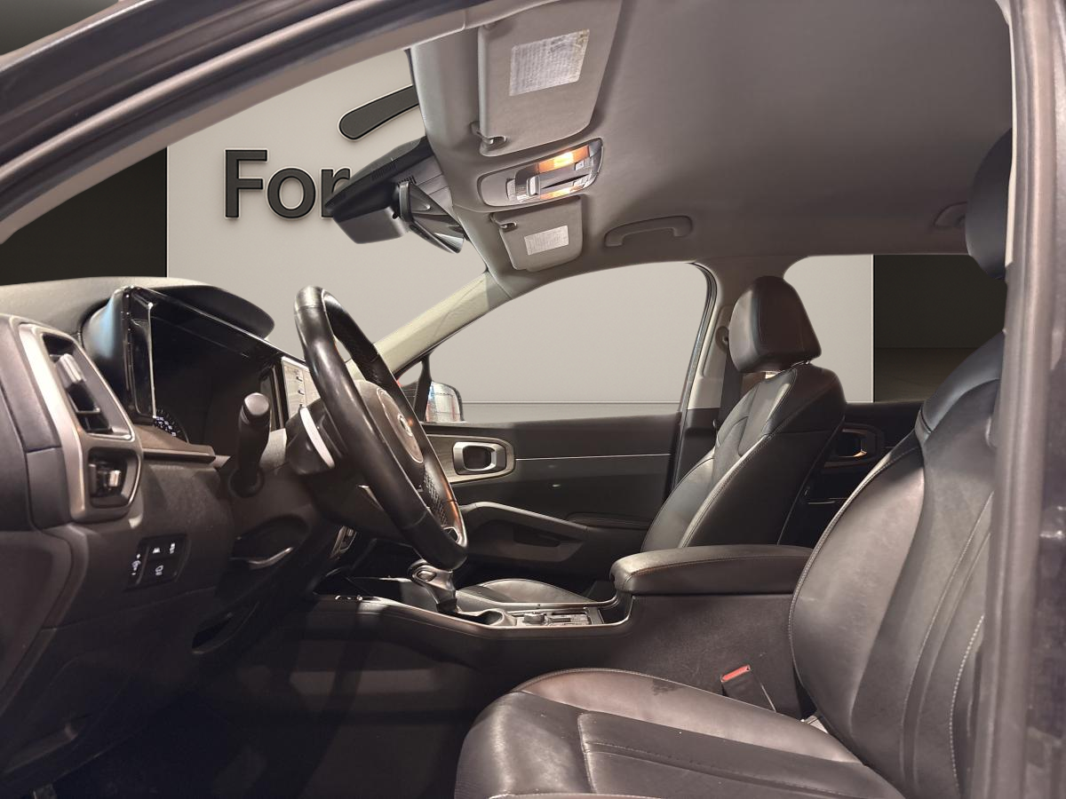 2021 Kia Sorento - Image 6