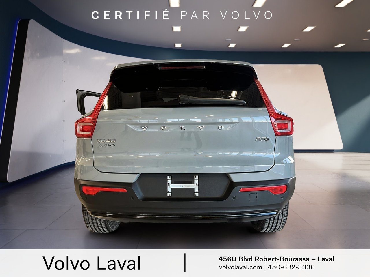 2025 Volvo XC40 - Image 7