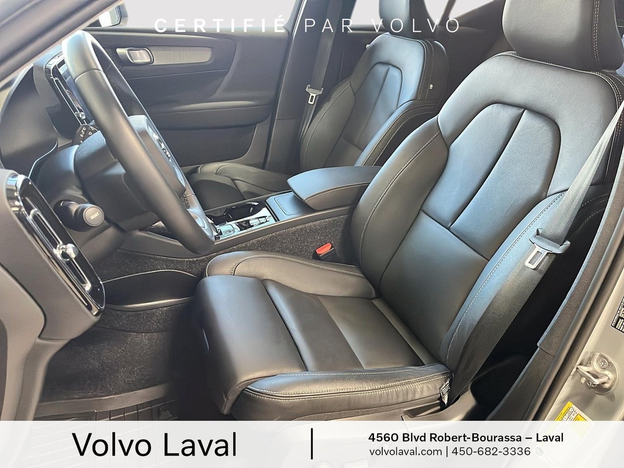 2025 Volvo XC40 - Image 10