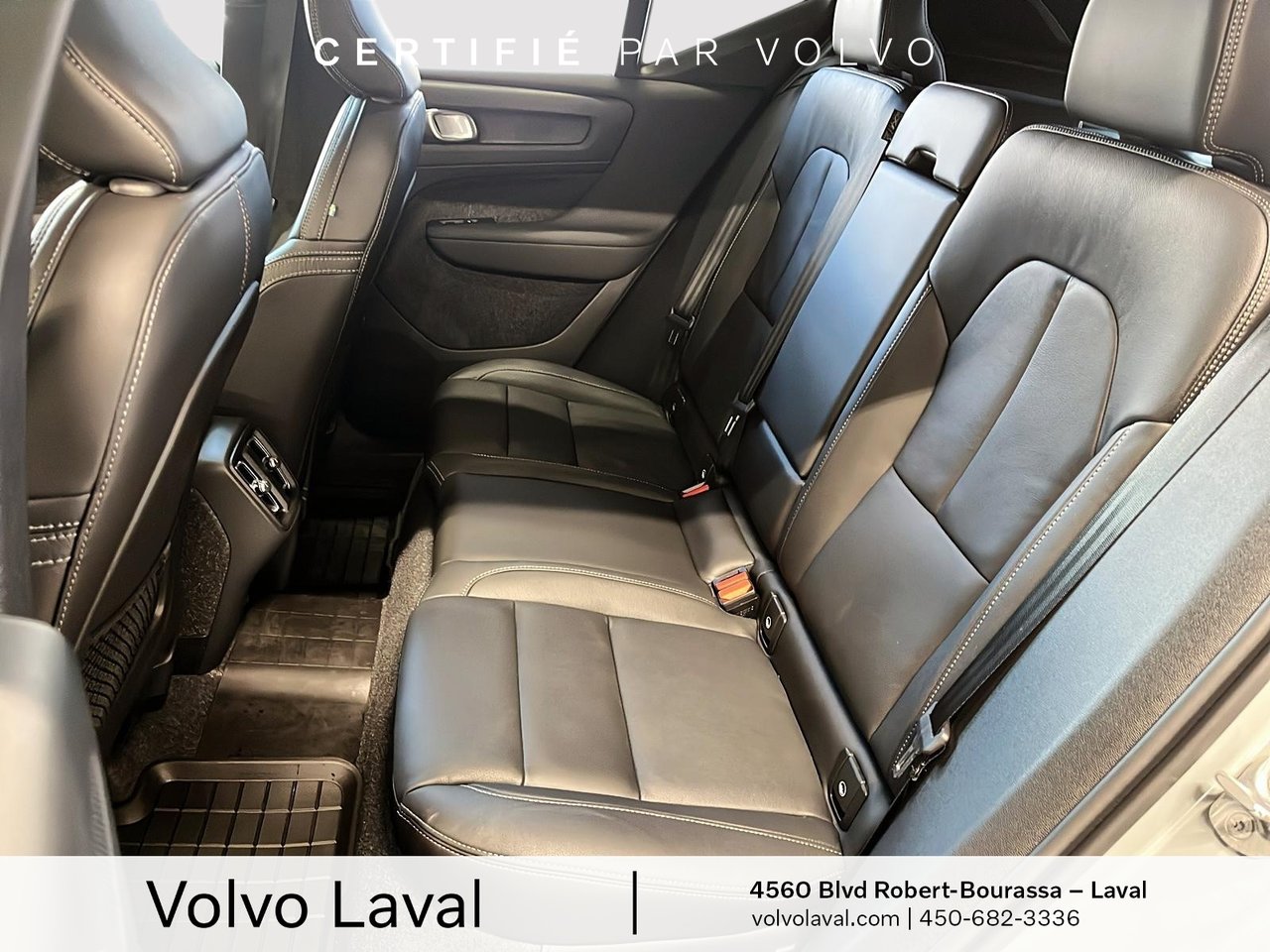 2025 Volvo XC40 - Image 11