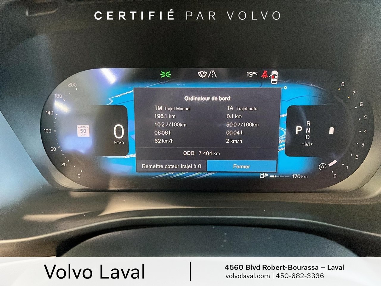 2025 Volvo XC40 - Image 14