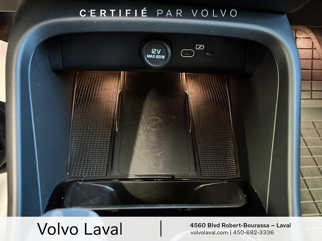 2025 Volvo XC40 - Image 20