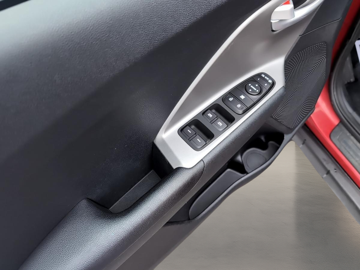 2021 Kia Niro EV - Image 28