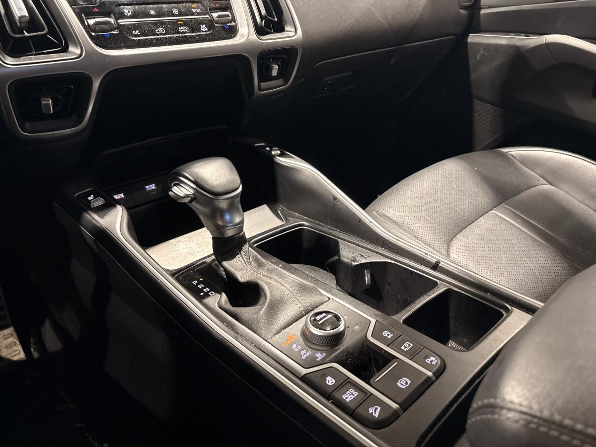 2021 Kia Sorento - Image 19