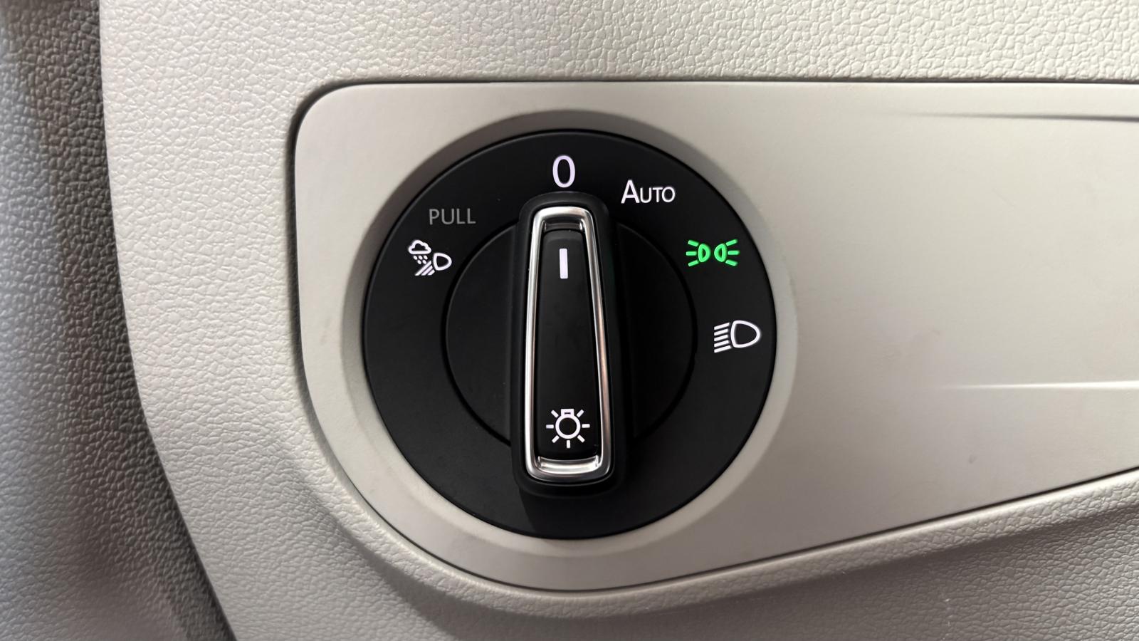 2024 Volkswagen Tiguan - Image 17