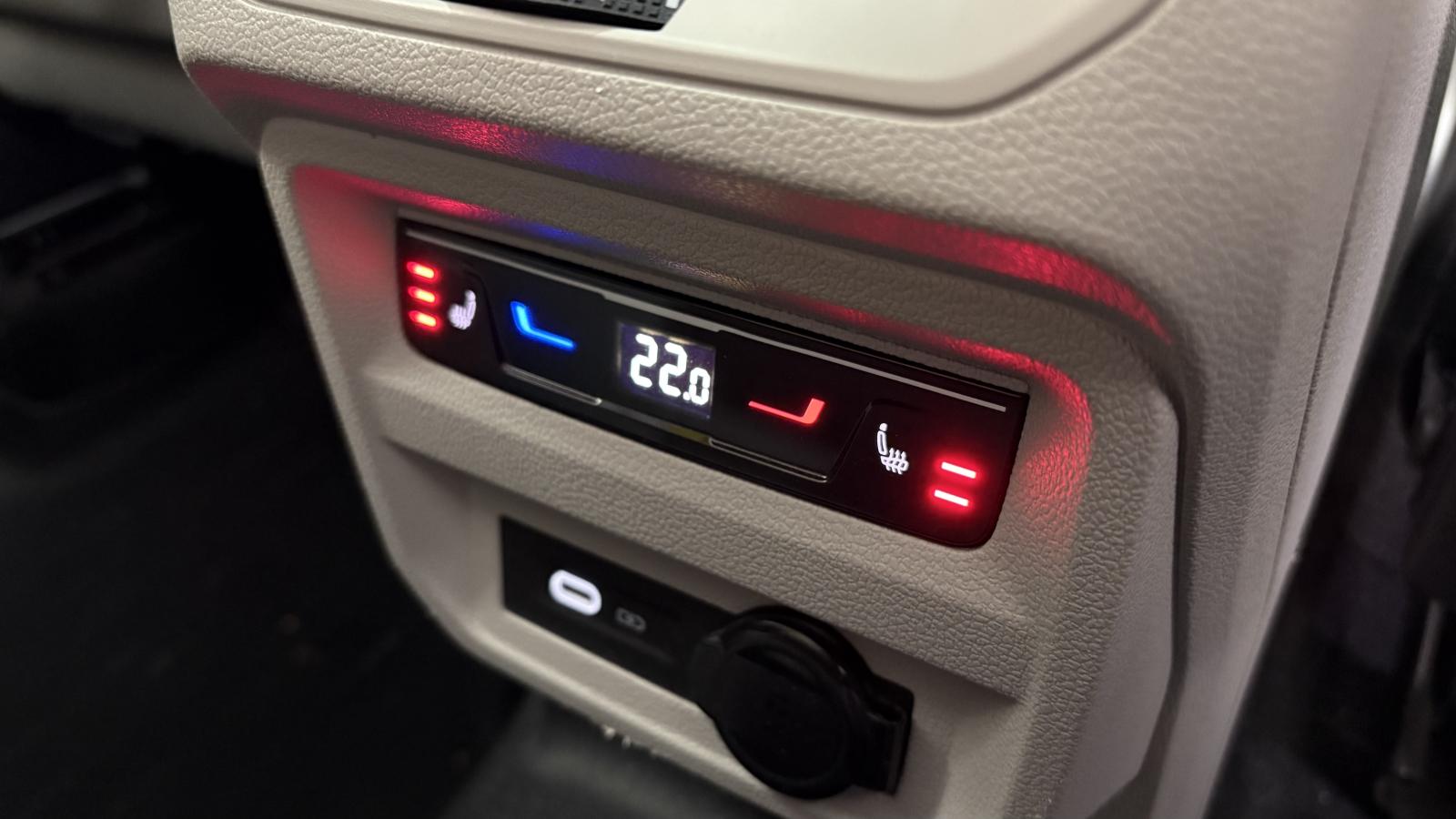 2024 Volkswagen Tiguan - Image 32