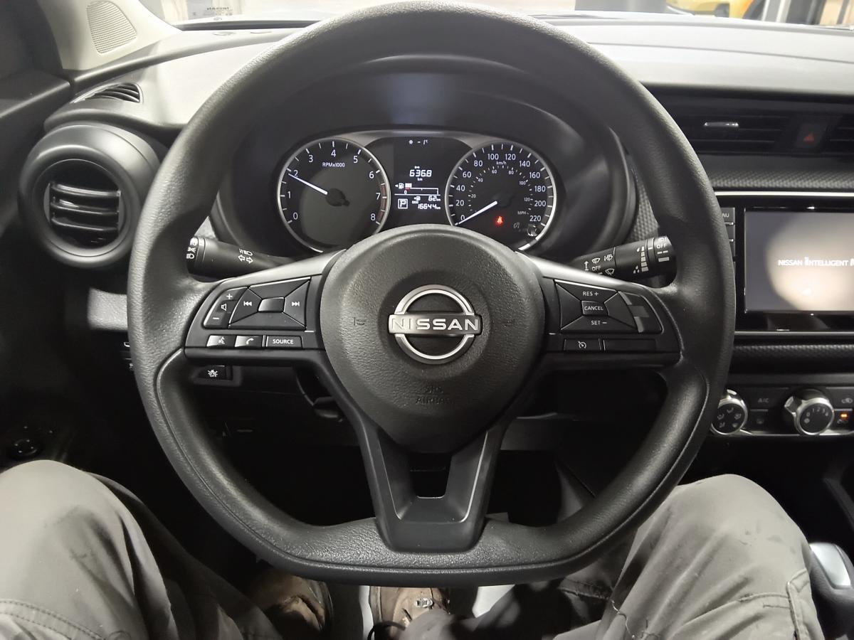 2023 Nissan Kicks - Image 15