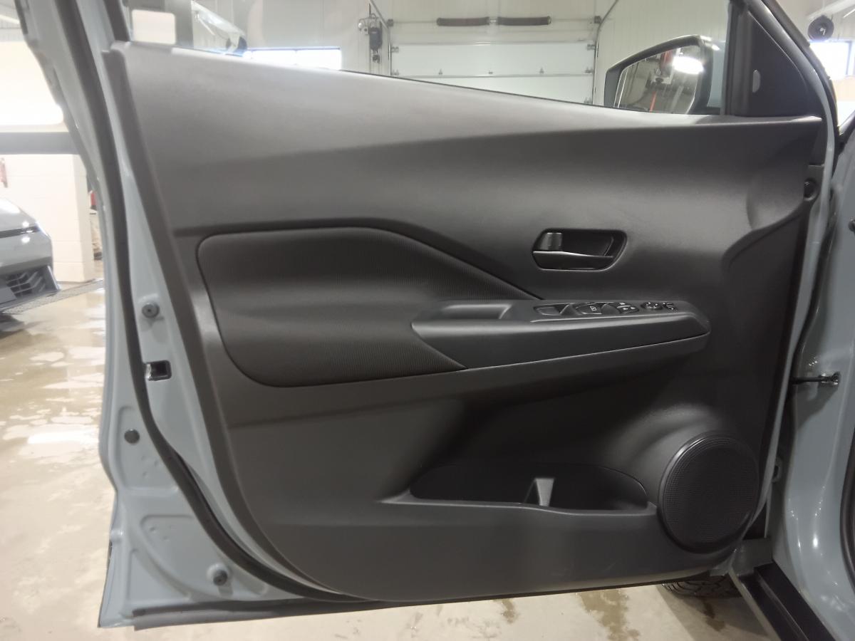 2023 Nissan Kicks - Image 17