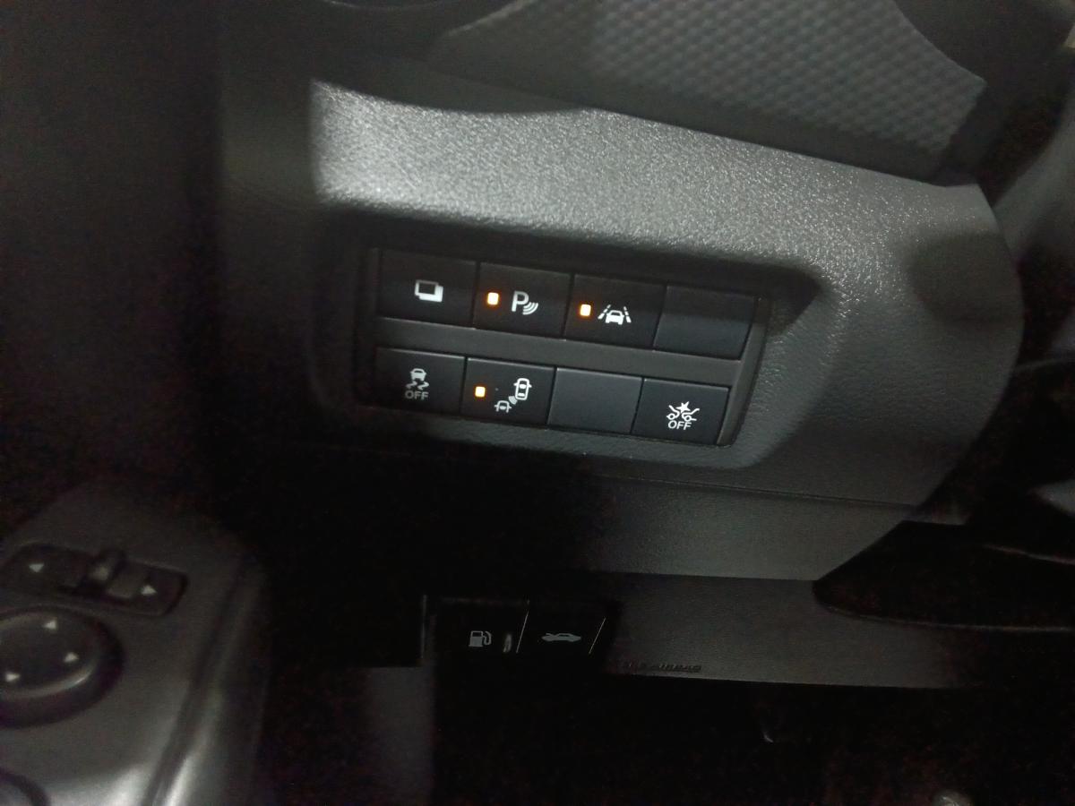 2023 Nissan Kicks - Image 26