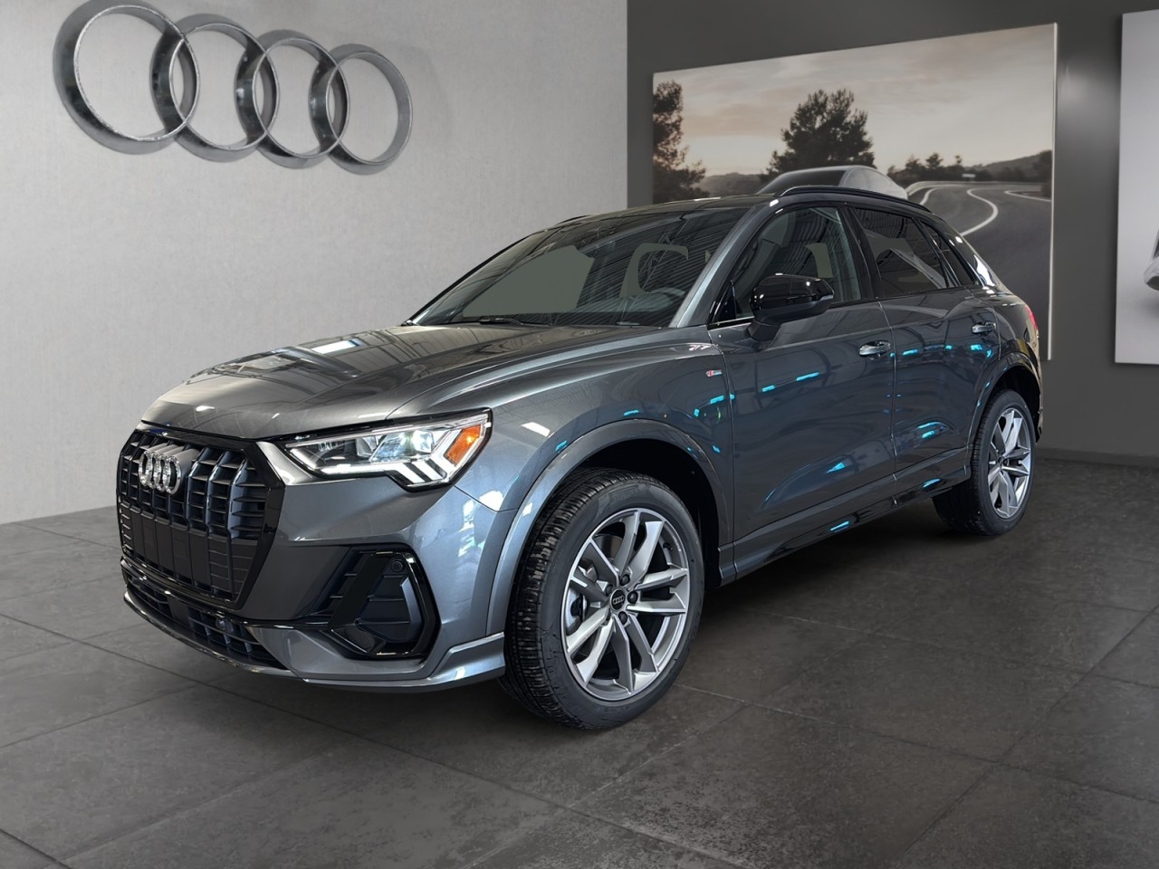 2025 Audi Q3 - Image 3