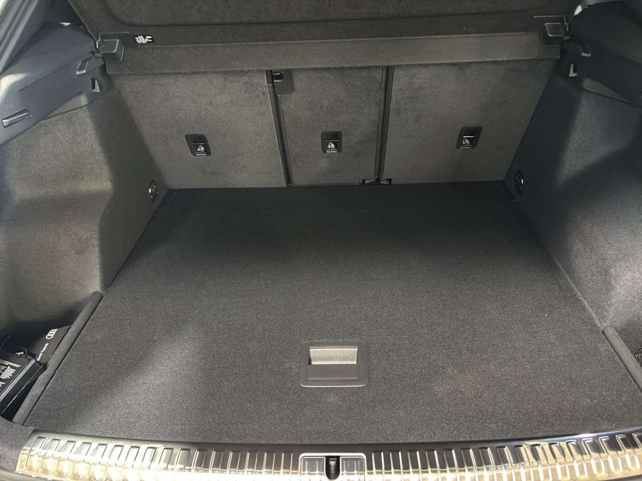 2025 Audi Q3 - Image 10