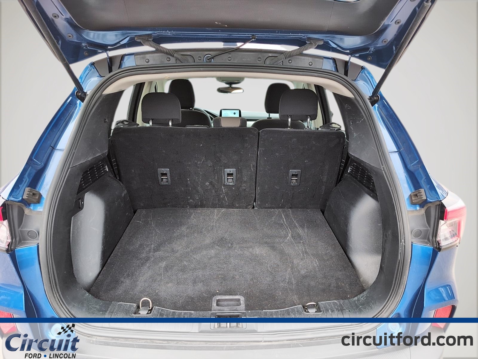 2022 Ford Escape Plug-in Hybrid - Image 17