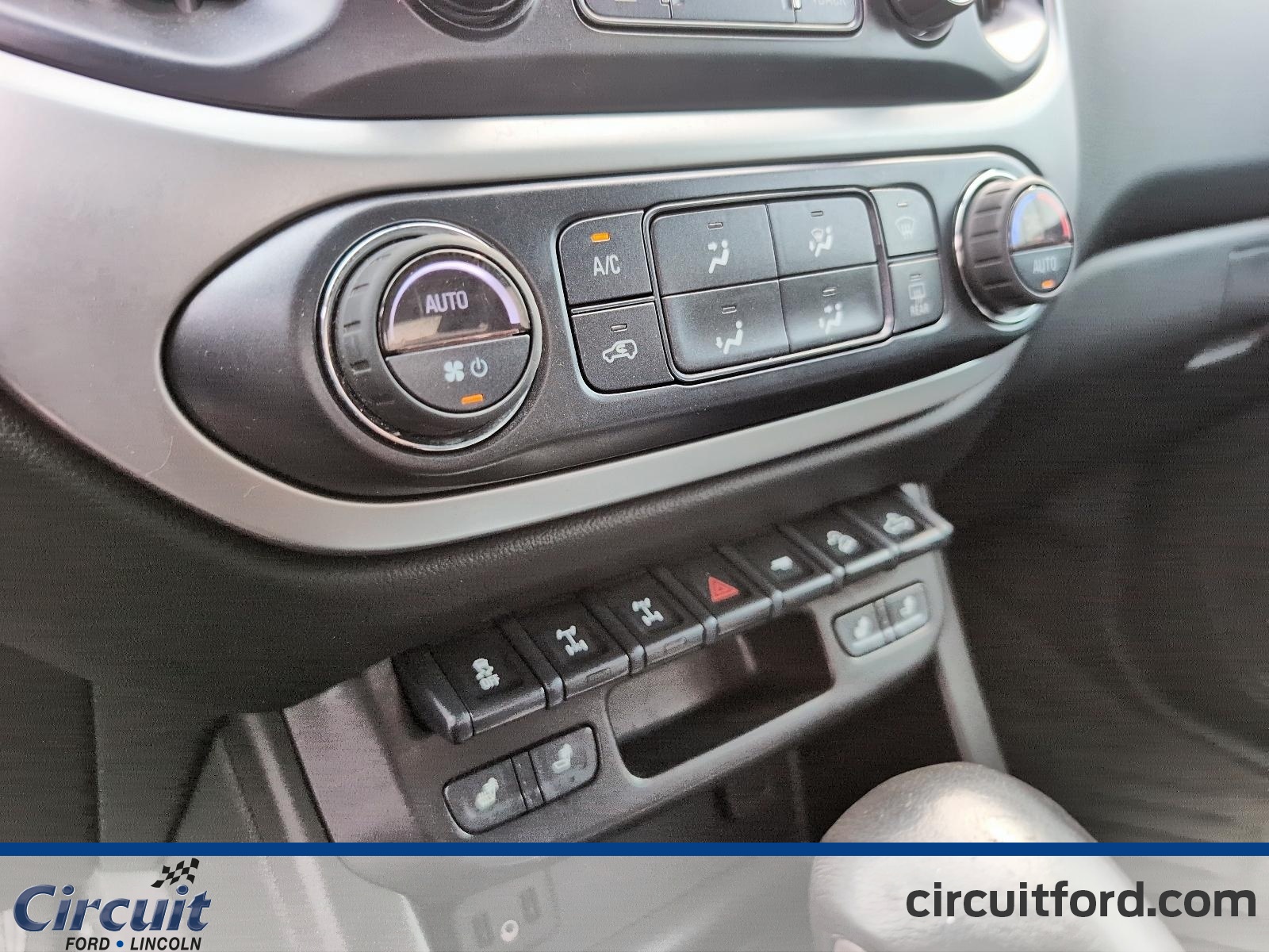 2022 Chevrolet Colorado - Image 15