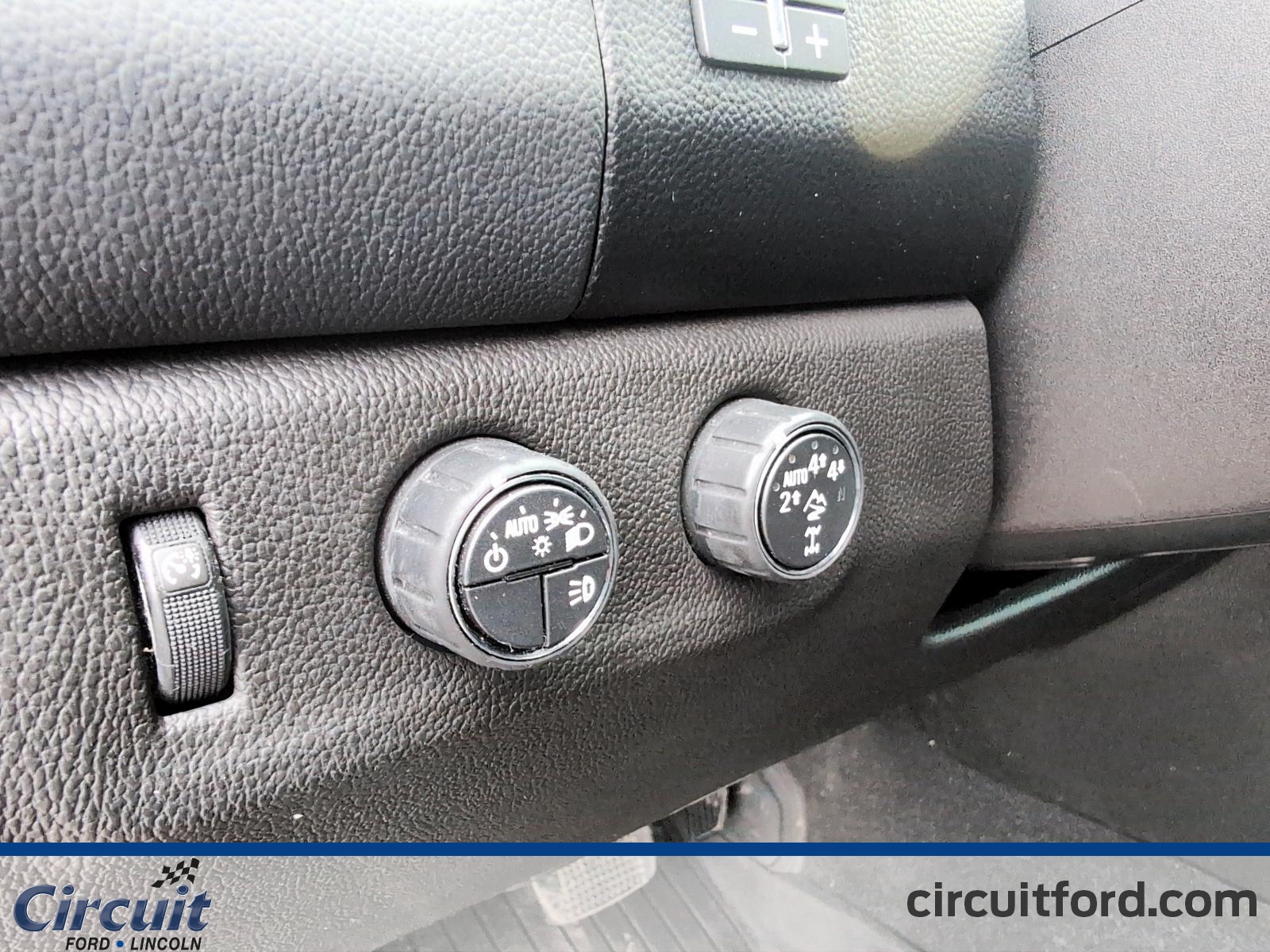 2022 Chevrolet Colorado - Image 17