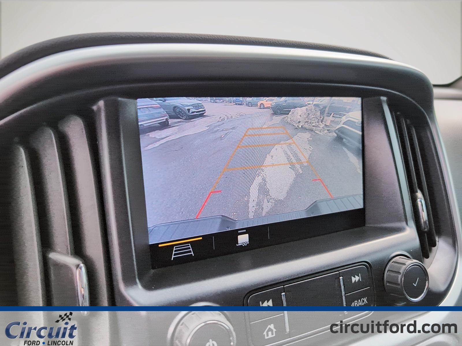 2022 Chevrolet Colorado - Image 19