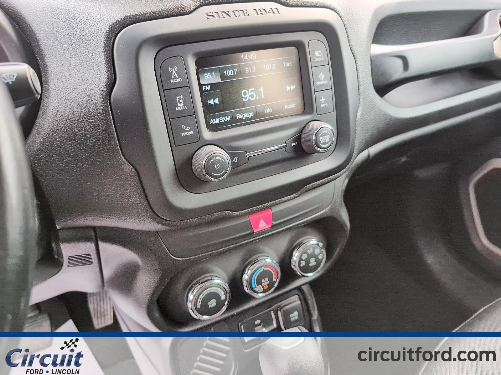 2017 Jeep Renegade - Image 15