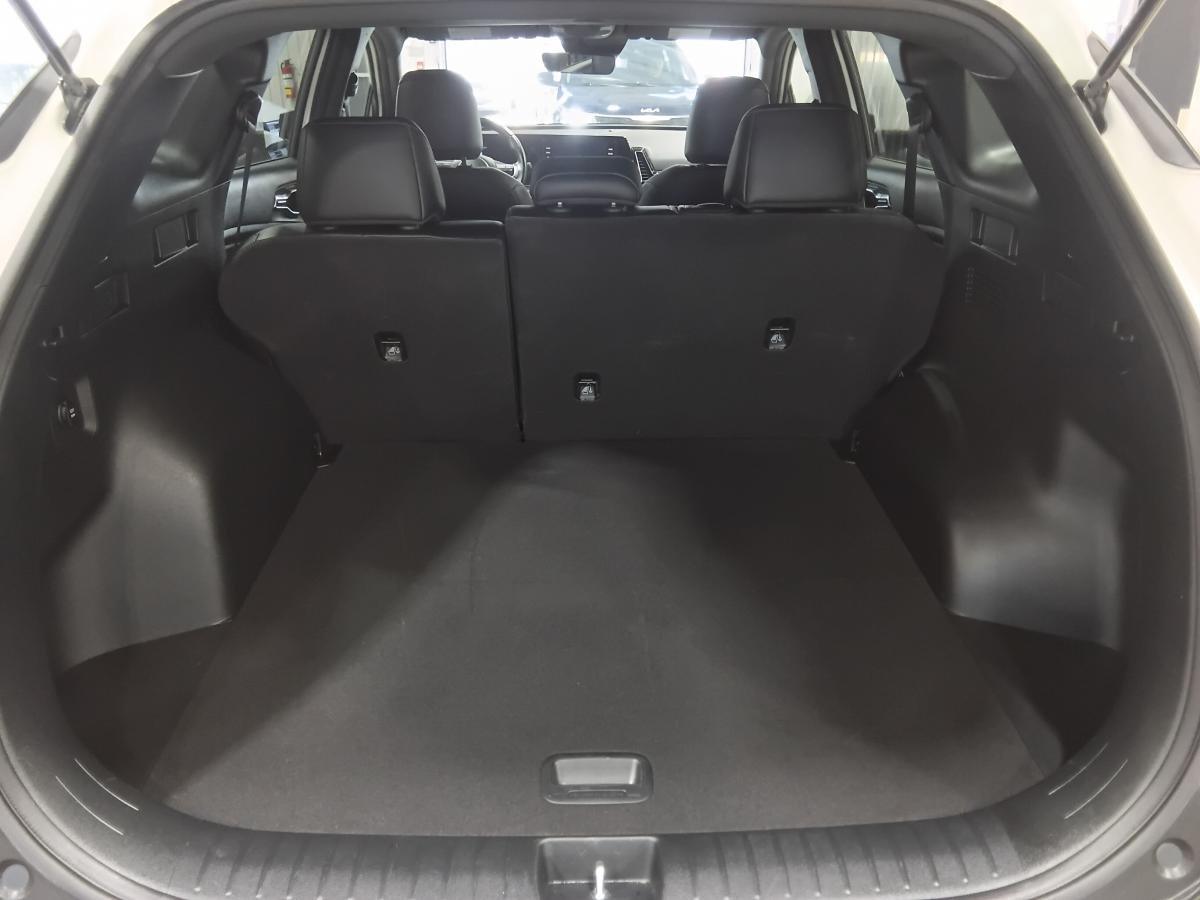 2024 Kia Sportage - Image 8