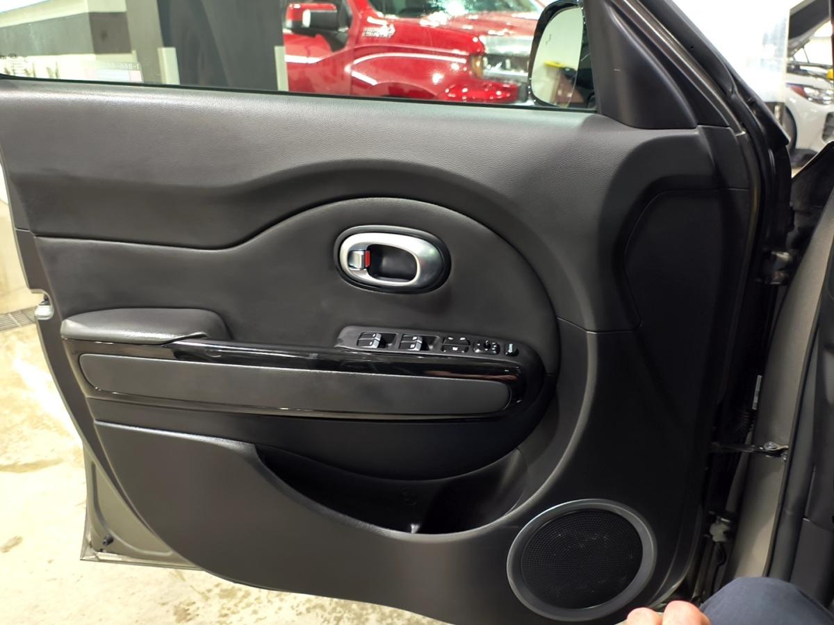 2019 Kia Soul - Image 17