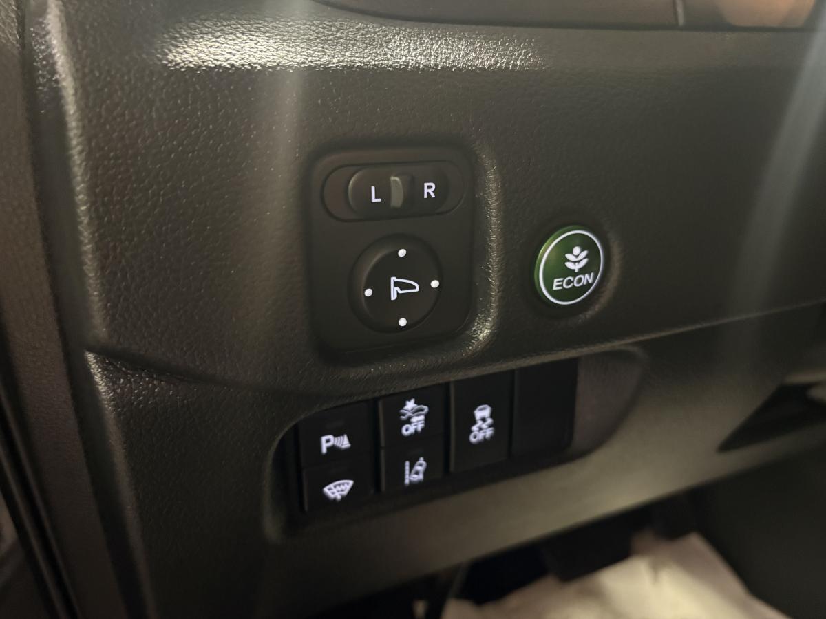 2022 Honda Pilot - Image 16