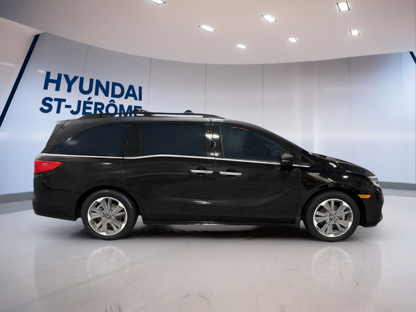 2022 Honda Odyssey - Image 4