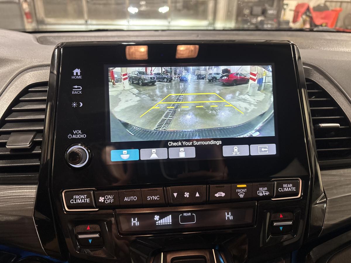 2022 Honda Odyssey - Image 30