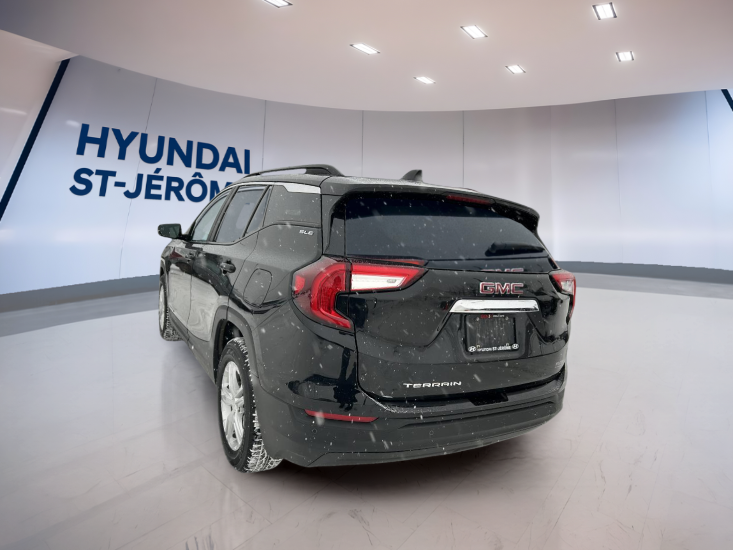 2022 GMC Terrain - Image 7