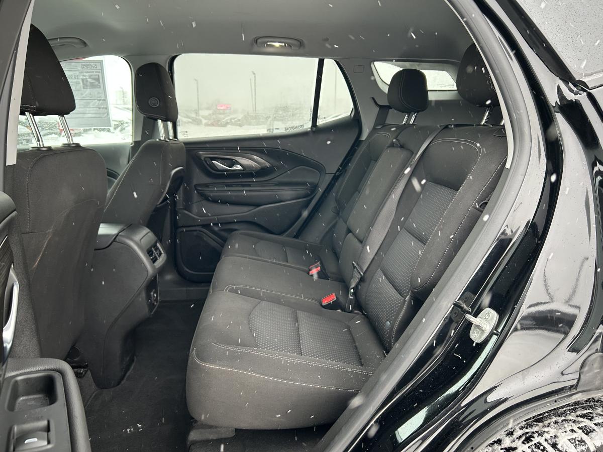 2022 GMC Terrain - Image 15