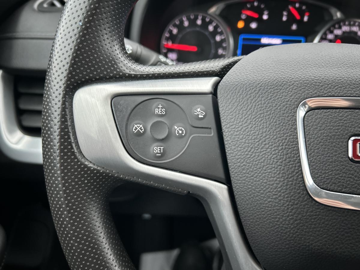 2022 GMC Terrain - Image 21