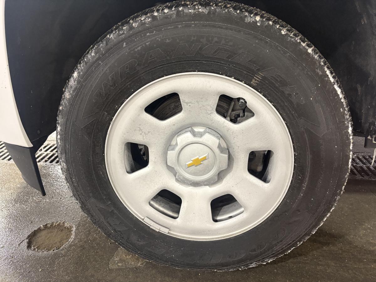 2022 Chevrolet Colorado - Image 7