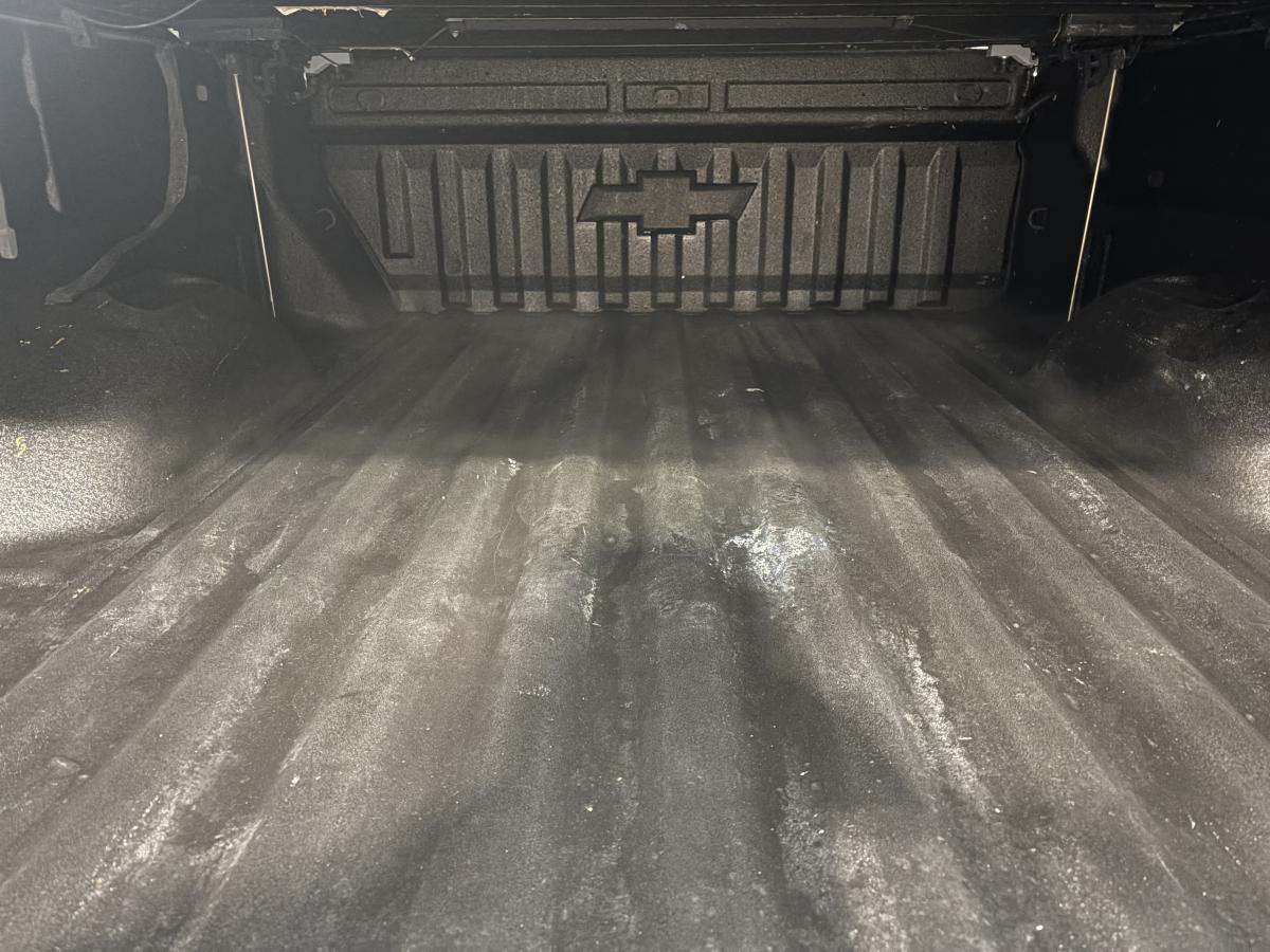 2022 Chevrolet Colorado - Image 19