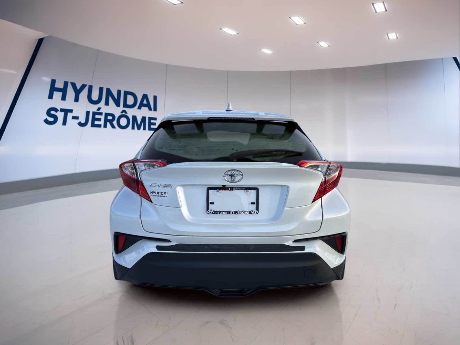 2019 Toyota C-HR - Image 6