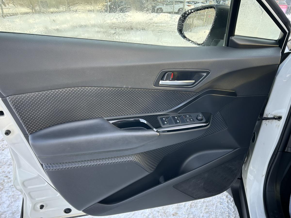 2019 Toyota C-HR - Image 12