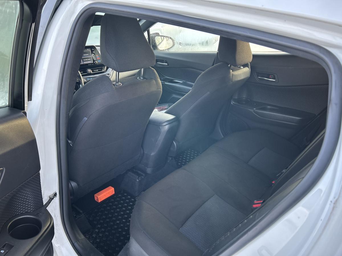 2019 Toyota C-HR - Image 14