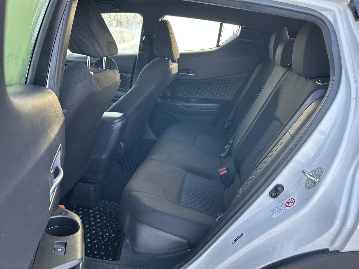 2019 Toyota C-HR - Image 15