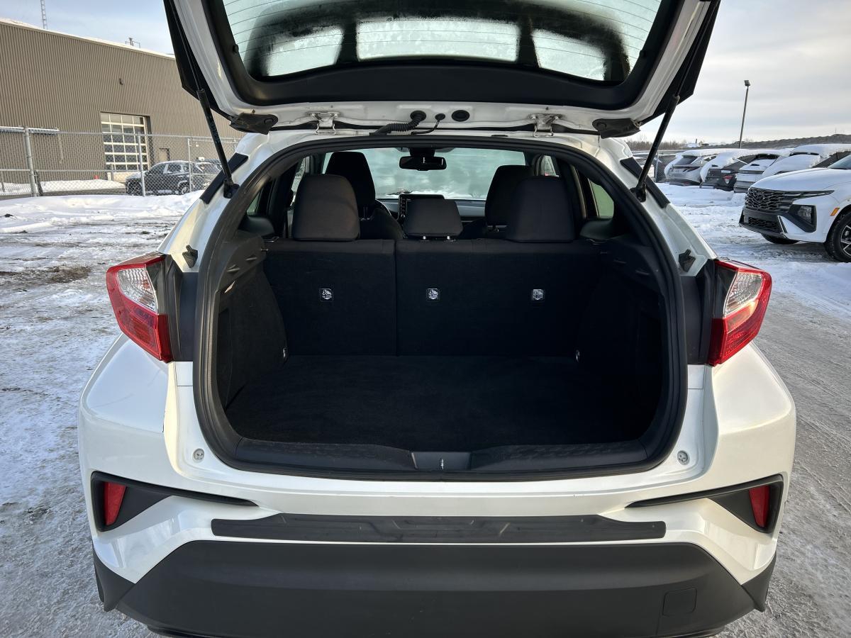 2019 Toyota C-HR - Image 17