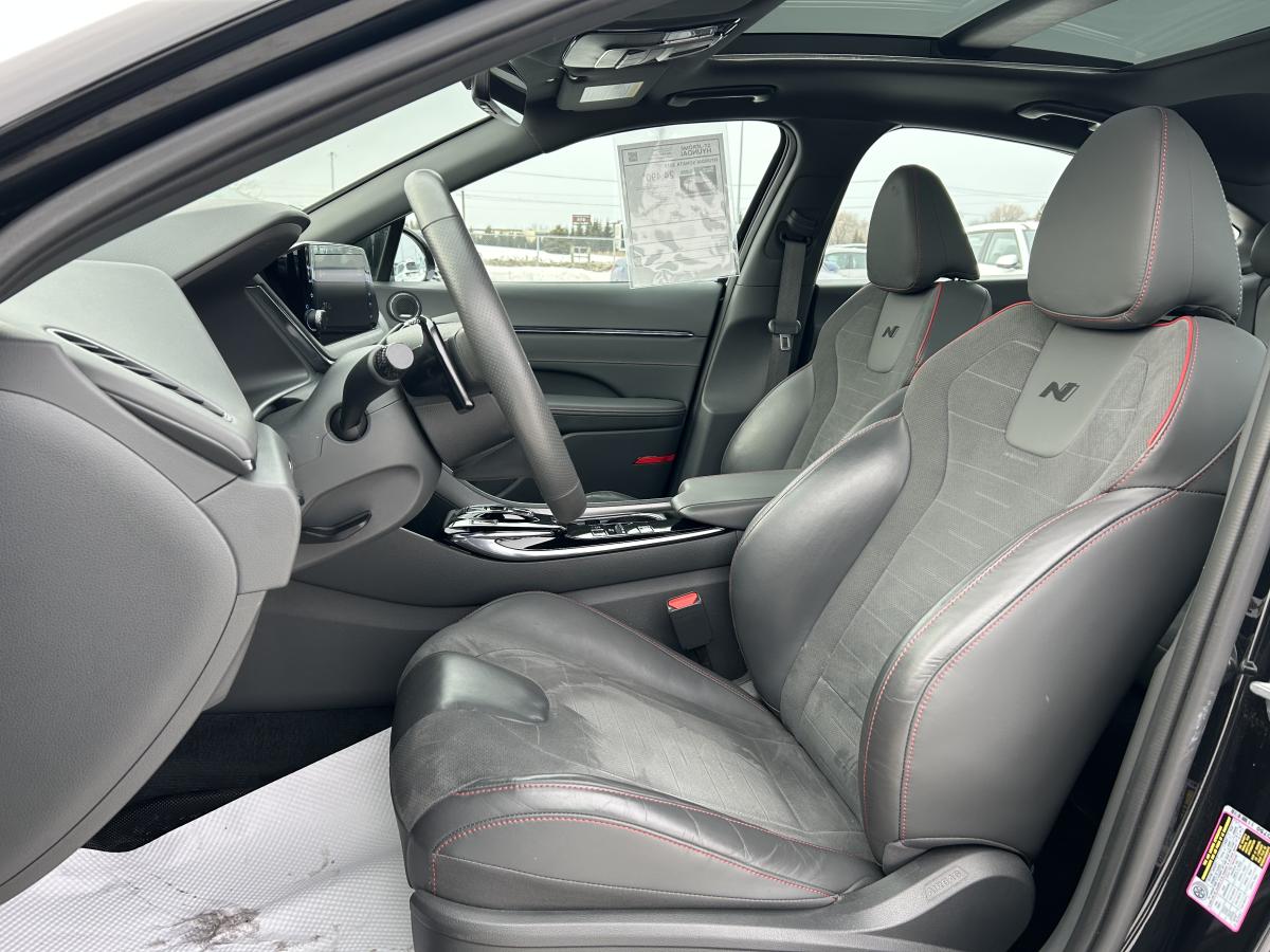 2022 Hyundai Sonata - Image 12