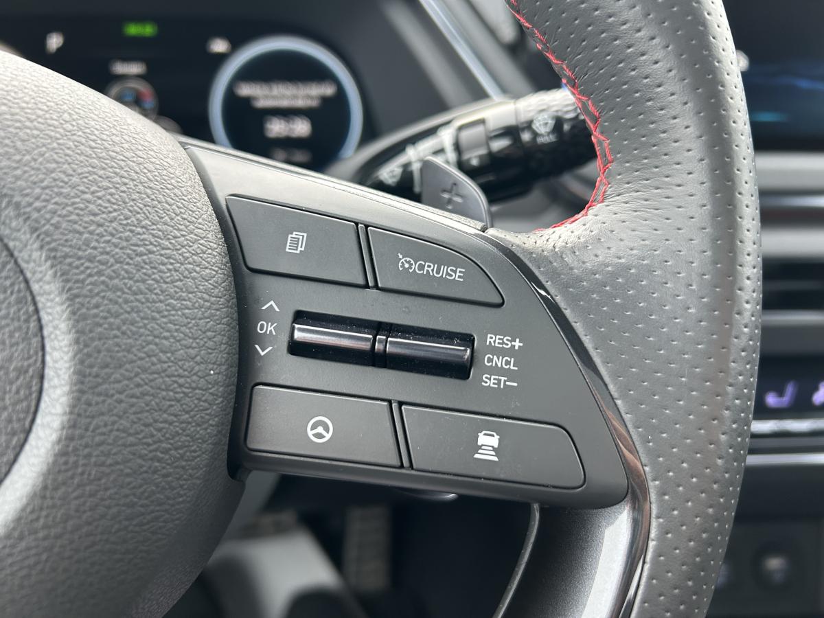 2022 Hyundai Sonata - Image 25